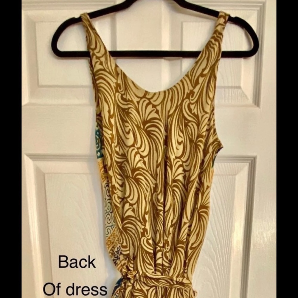 Dress - Picture 7 of 9
